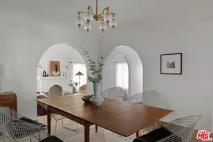 3120 W 43rd Pl, Los Angeles, CA 90008 - Photo 1