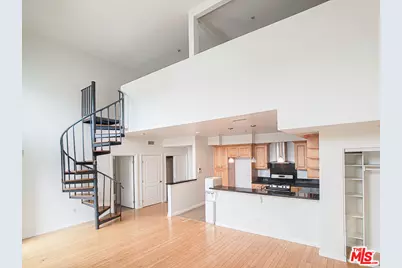 1042 S Kingsley Dr #Ph2, Los Angeles, CA 90006 - Photo 1