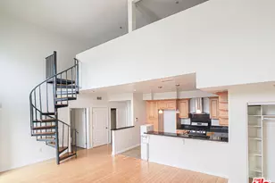 1042 S Kingsley Dr, Los Angeles, CA 90006 - Photo 1