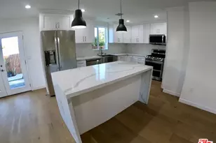 635 N Formosa Ave, Los Angeles, CA 90036 - Photo 1