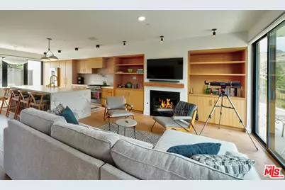6208 Tapia Dr #B, Malibu, CA 90265 - Photo 1