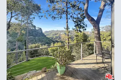 8265 Mannix Dr, Los Angeles, CA 90046 - Photo 1