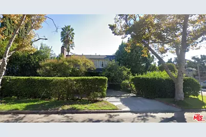 5904 Mammoth Ave, Los Angeles, CA 91401 - Photo 1