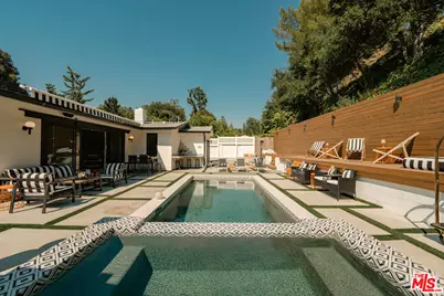3242 Berry Dr, Los Angeles, CA 91604 - Photo 1