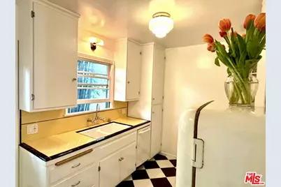 1325 Washington Ave #B, Santa Monica, CA 90403 - Photo 1