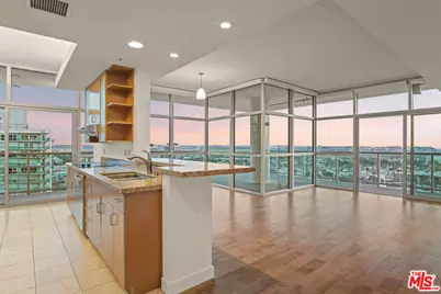 13700 Marina Pointe Dr #1801, Marina del Rey, CA 90292 - Photo 1