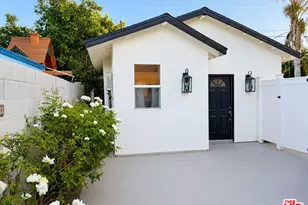 19052 Friar St, Tarzana, CA 91335 - Photo 1