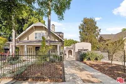 1322 N Cherokee Ave, Los Angeles, CA 90028 - Photo 1