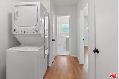 5830 Bowcroft St #4, Los Angeles, CA 90016 - Photo 1