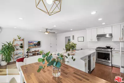 933 11th St #18, Santa Monica, CA 90403 - Photo 1