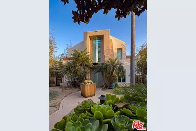 358 11th St, Santa Monica, CA 90402 - Photo 1
