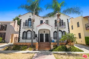424 N Gardner St #424 1/2, Los Angeles, CA 90036 - Photo 1