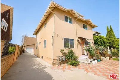 306 E 36th St, Los Angeles, CA 90011 - Photo 1