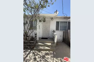 1840 10th Street #B, Santa Monica, CA 90404 - Photo 1