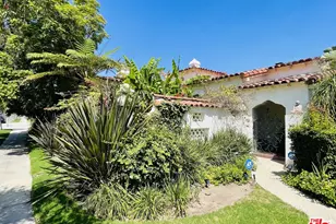 201 N Doheny Dr, Beverly Hills, CA 90211 - Photo 1
