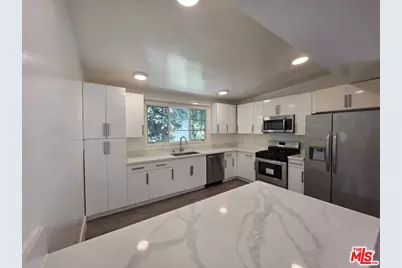 1635 S Beverly Glen Blvd #6, Los Angeles, CA 90024 - Photo 1