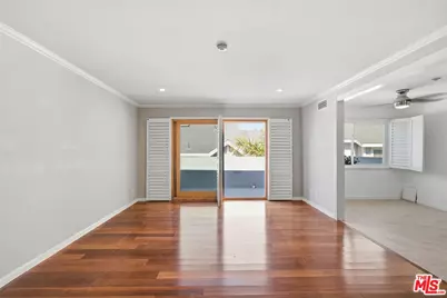 1807 Carnegie Ln #2, Redondo Beach, CA 90278 - Photo 1