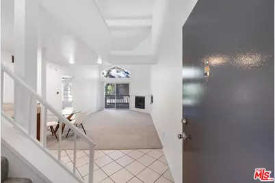 5530 Owensmouth Ave #316, Woodland Hills, CA 91367 - Photo 1