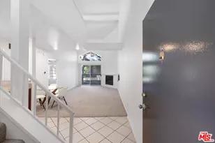 5530 Owensmouth Ave, Woodland Hills, CA 91367 - Photo 1