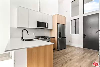 11013 Hartsook St #403, North Hollywood, CA 91601 - Photo 1