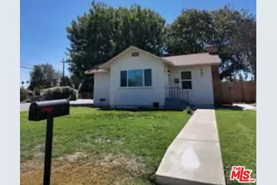 401 Cypress St, Bakersfield, CA 93304 - Photo 1