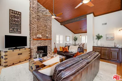 1106 Loma Dr, Hermosa Beach, CA 90254 - Photo 1