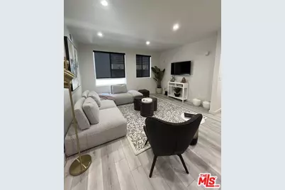 124 S Croft Ave #402, Los Angeles, CA 90048 - Photo 1