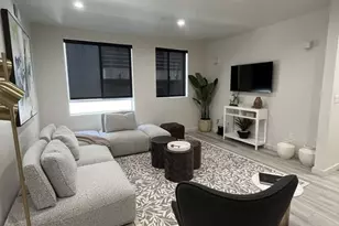 124 S Croft Ave, Los Angeles, CA 90048 - Photo 1