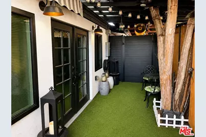 20504 Hamlin, Winnetka, CA 91306 - Photo 1