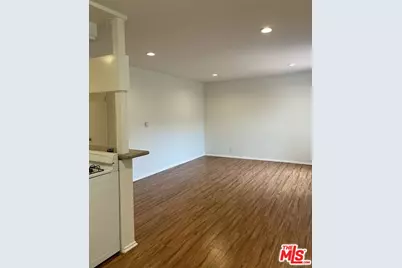 1620 Brockton Ave #15, Los Angeles, CA 90025 - Photo 1