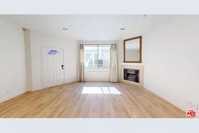 18347 Saticoy St #31, Los Angeles, CA 91335 - Photo 1