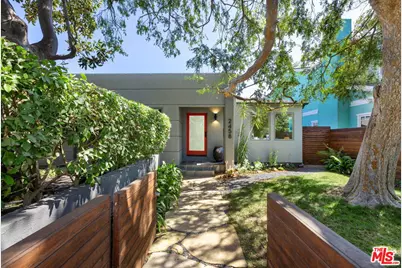 2458 Walnut Ave, Venice, CA 90291 - Photo 1