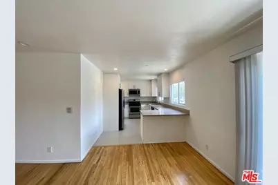 149 S Hayworth Ave #4, Los Angeles, CA 90048 - Photo 1