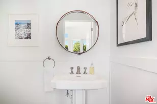 1037 Maroney Ln, Pacific Palisades, CA 90272 - Photo 37
