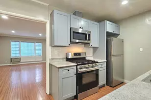 1020 S Norton Ave, Los Angeles, CA 90019 - Photo 1