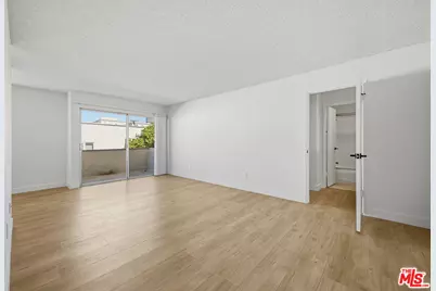 1352 S Carmelina Ave #212, Los Angeles, CA 90025 - Photo 1
