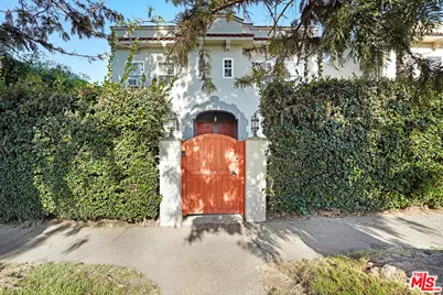 1359 S Cloverdale Ave, Los Angeles, CA 90019 - Photo 1