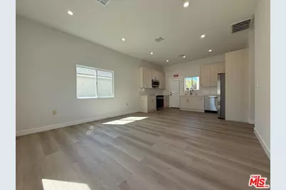 15832 Blackhawk St, Los Angeles, CA 91344 - Photo 1