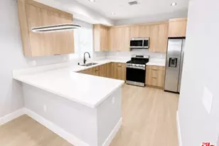 14833 Erwin St, Los Angeles, CA 91411 - Photo 1
