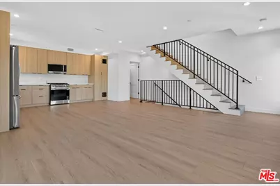 11304 Collins St ##2, Los Angeles, CA 91601 - Photo 1