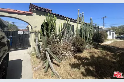 1811 S Burnside Ave, Los Angeles, CA 90019 - Photo 1