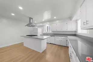 978 S Kenmore Ave, Los Angeles, CA 90006 - Photo 1