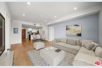 105 S Mariposa Ave #203, Los Angeles, CA 90004 - Photo 1
