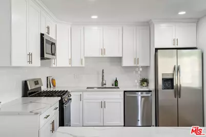 733 N Hayworth Ave #2, Los Angeles, CA 90046 - Photo 1