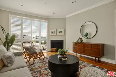 837 N Hudson Ave #402, Los Angeles, CA 90038 - Photo 1