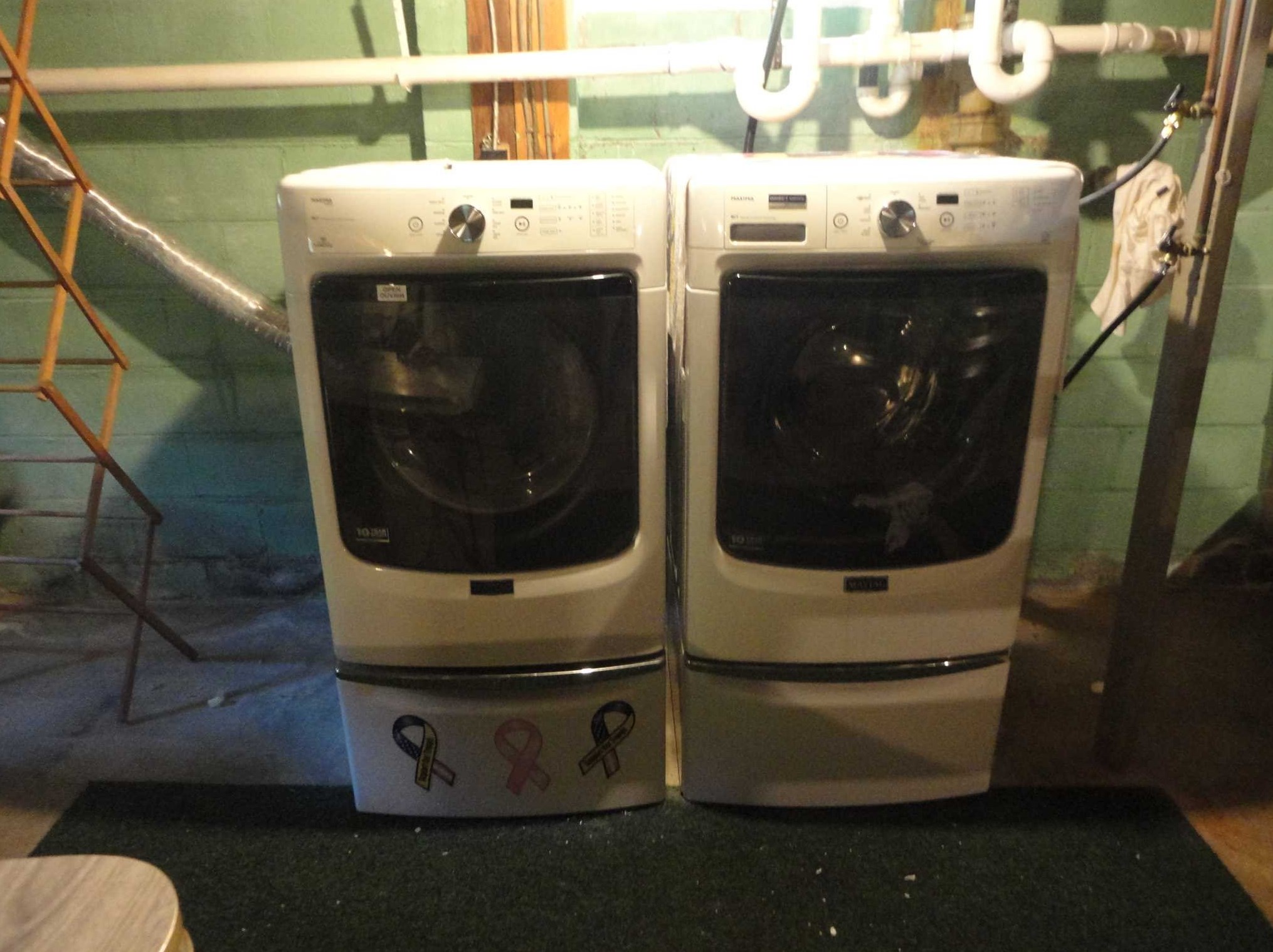 1 Schyler Dr, Poughkeepsie NY 12603 exterior