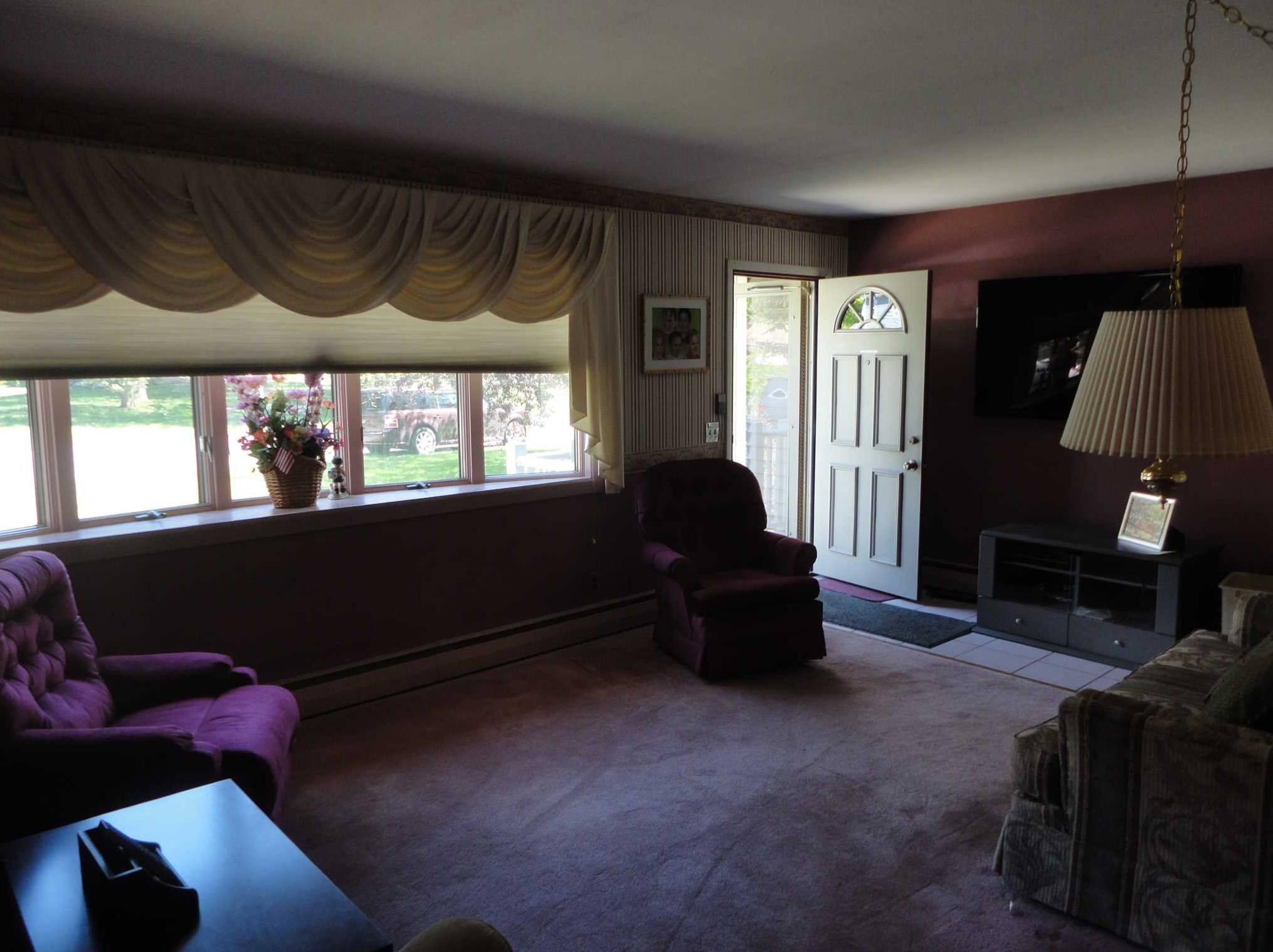 1 Schyler Dr, Poughkeepsie NY 12603 exterior