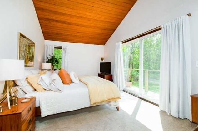 207 Fraleigh Ln, Red Hook NY 12571-2350 exterior