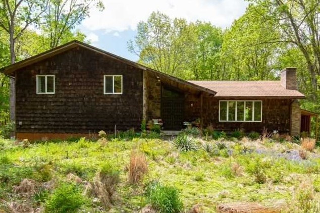 207 Fraleigh Ln, Red Hook NY  12571-2352 exterior