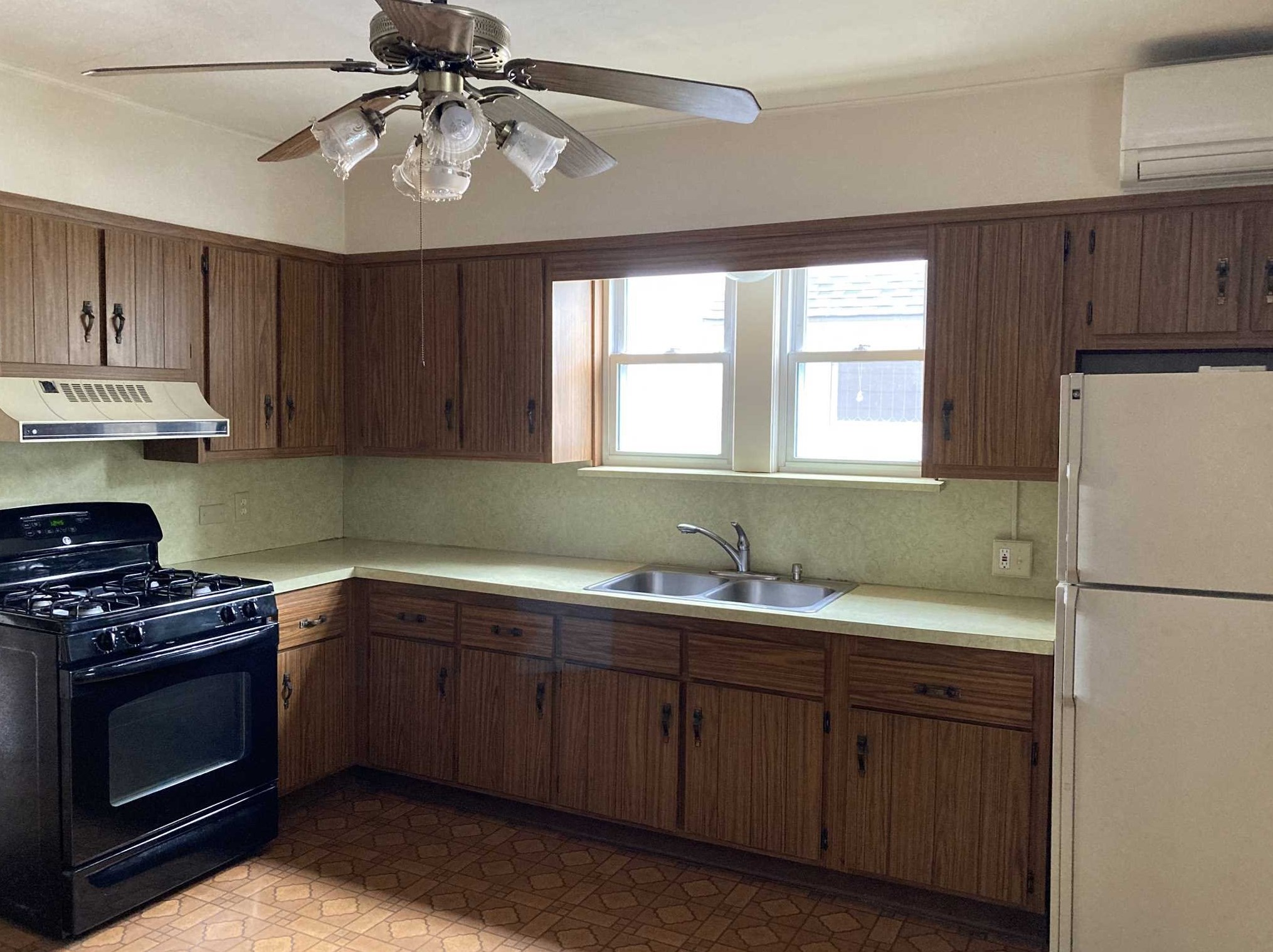 107 Rombout Ave, Beacon NY 12508-3211 exterior